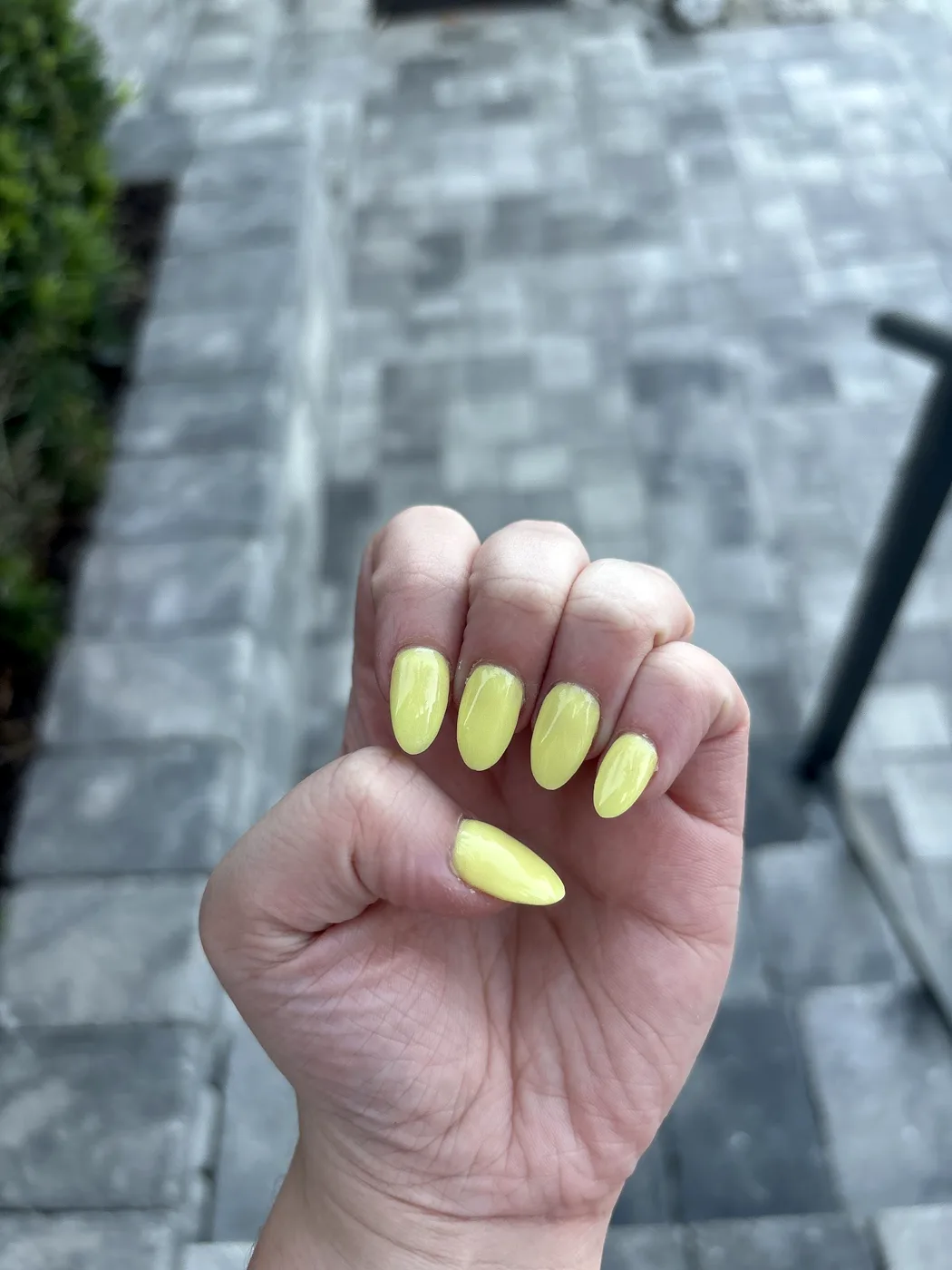 Bright yellow short nails